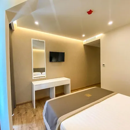 Red Hill 4* Paskuqan