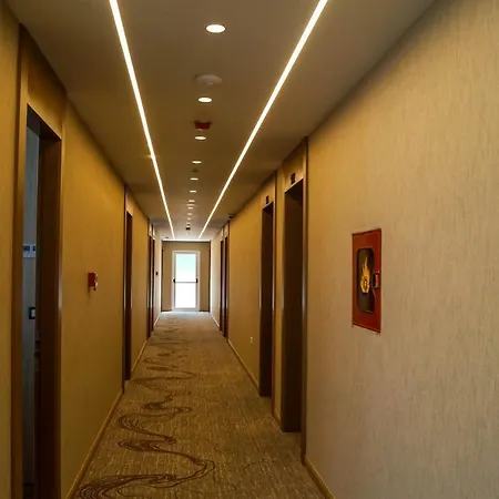 Red Hill 4* Paskuqan