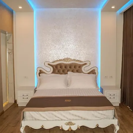 Отель Red Hill 4*